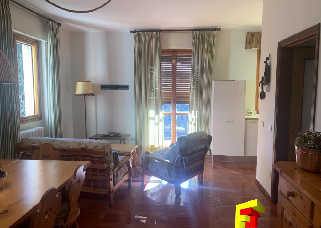Vendita Appartamenti Moggio - MOGGIO - TRILOCALE TENUTO OTTIMAMENTE CON BOX Località Valsassina